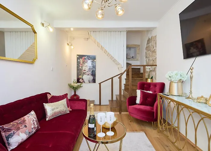 Casa Nevia Altstadt By Interhome