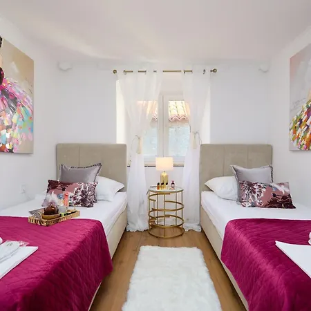 Casa Nevia Altstadt By Interhome Hébergement de vacances