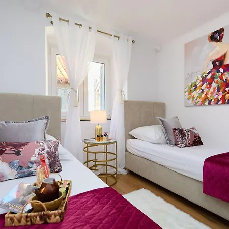 Hébergement de vacances Casa Nevia Altstadt By Interhome *